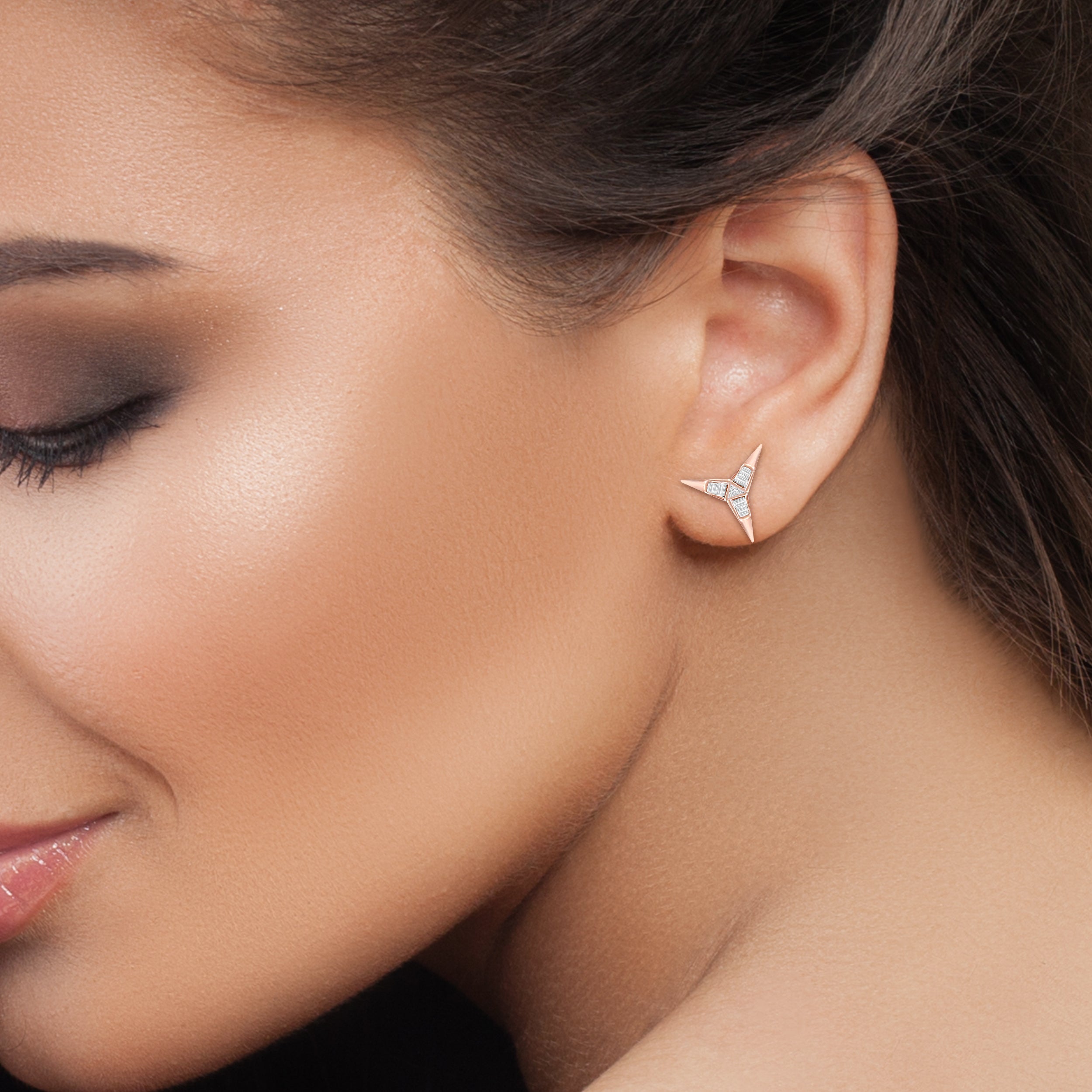 TRYKE EARRINGS IN 18K ROSE GOLD – BAGUETTE AND TRILLION CUT DIAMOND DESIGN